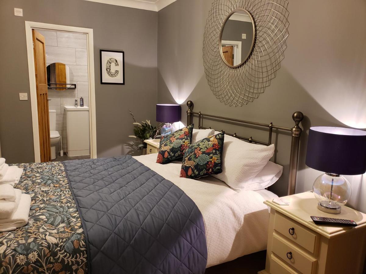 Luxury Self Catering With Cosy Cabin & Sauna In Colchester Exterior foto